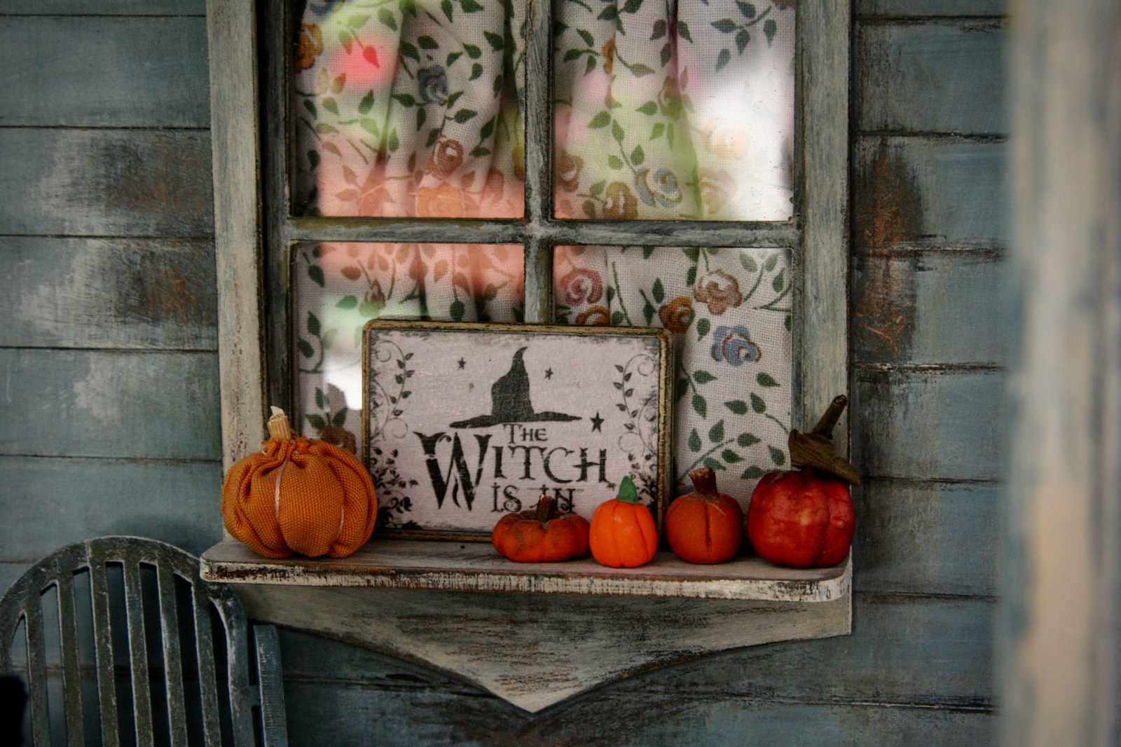 Halloween decor